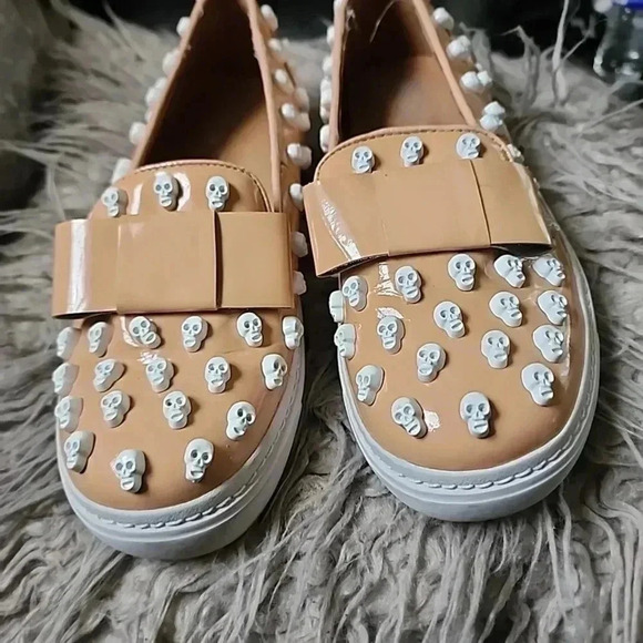 Jeffery Campbell Skull Studded slip on sneakers. Size 7.5 - Picture 4 of 10